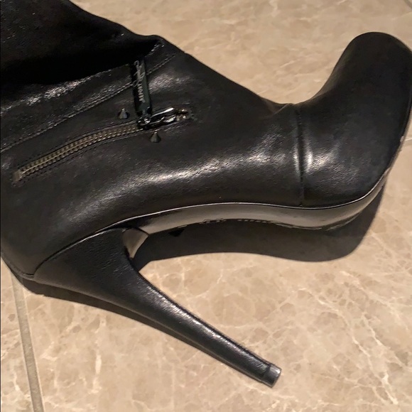 Thigh high black leather tall sexy shiny boots - Picture 2 of 7
